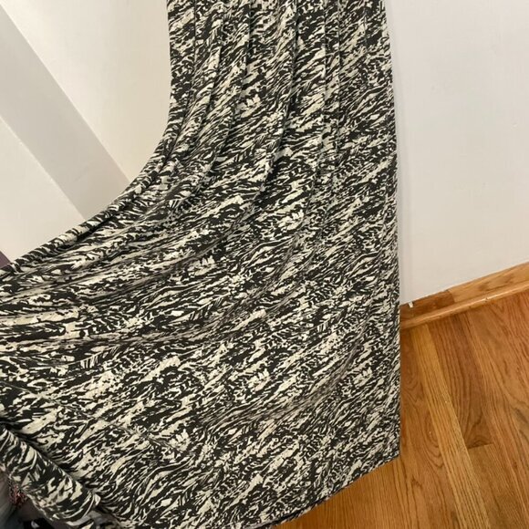 TORRID 1 Plus Size Feather Sleeveless Maxi Dress Cream Black Print Tie Back Boho - Picture 9 of 16